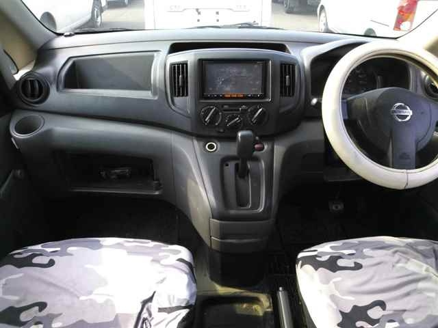 NISSAN NV200 2013