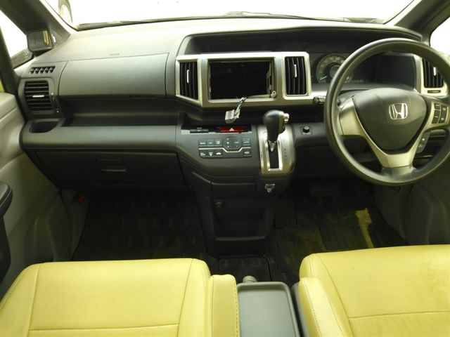 HONDA STEP WAGON 2012