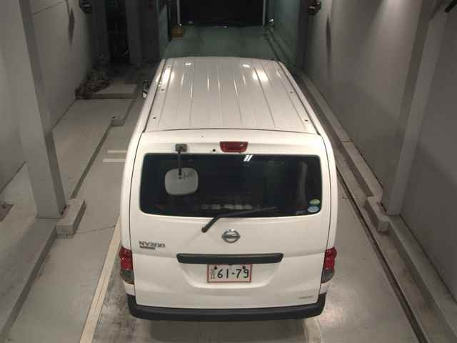 NISSAN NV200 2013