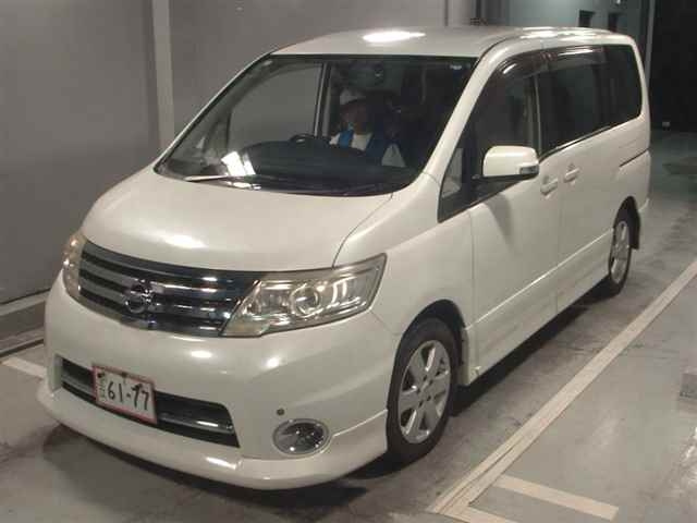 NISSAN SERENA 2010