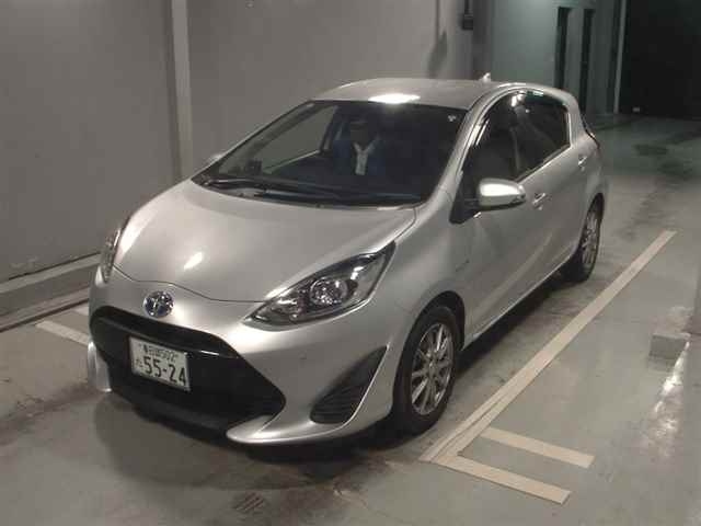 TOYOTA AQUA 2017
