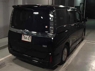 TOYOTA VOXY 2014