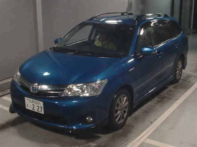 TOYOTA COROLLA FIELDER 2013