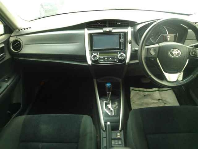 TOYOTA COROLLA FIELDER 2013