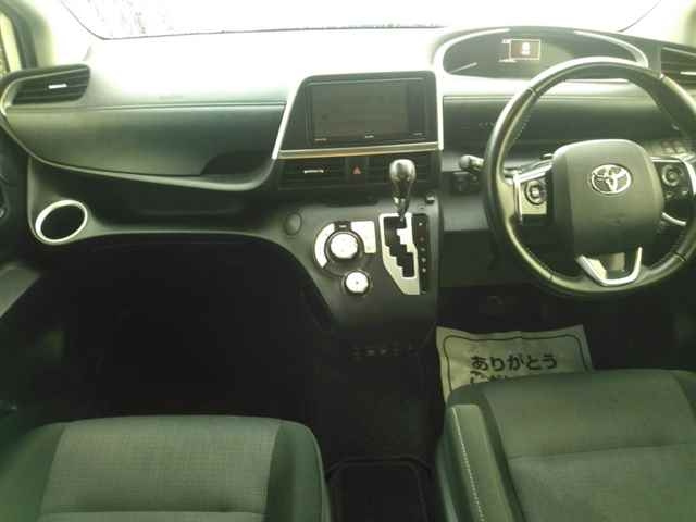 TOYOTA SIENTA 2020