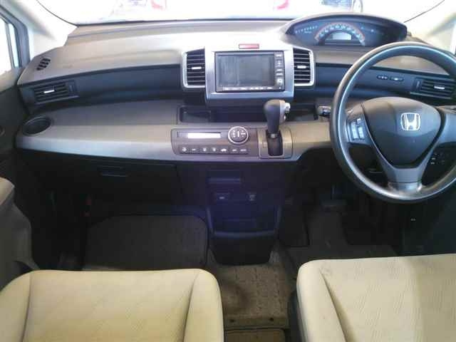 HONDA FREED 2009