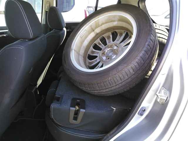 SUZUKI SWIFT 2012