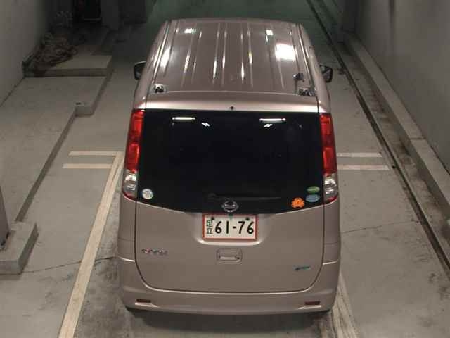 NISSAN ROOX 2012