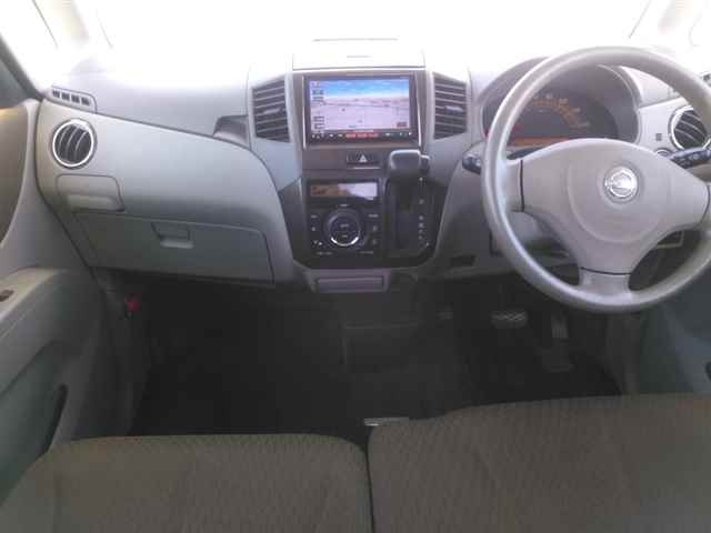 NISSAN ROOX 2012