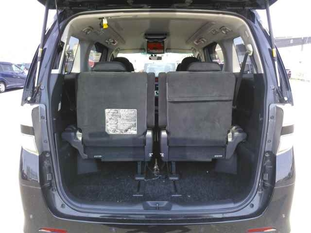 TOYOTA VELLFIRE 2011