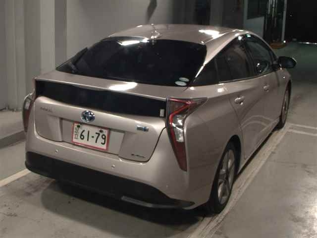 TOYOTA PRIUS 2016