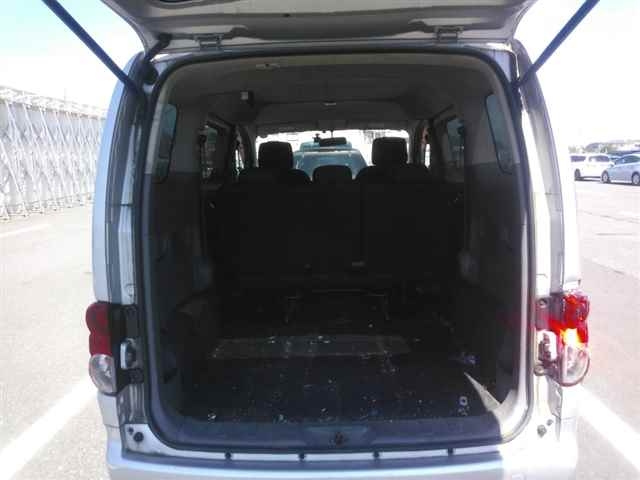 NISSAN NV200 2013