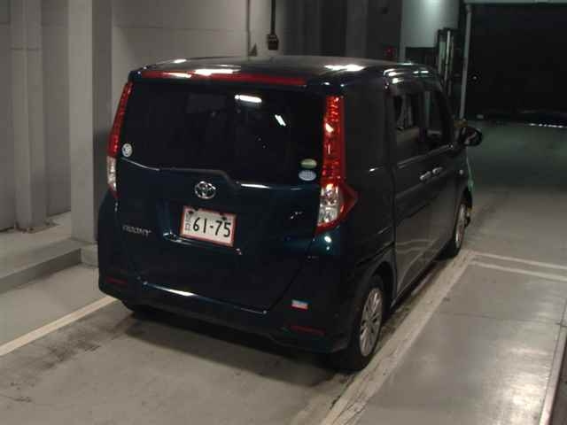TOYOTA ROOMY 2017