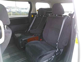 TOYOTA VELLFIRE 2011