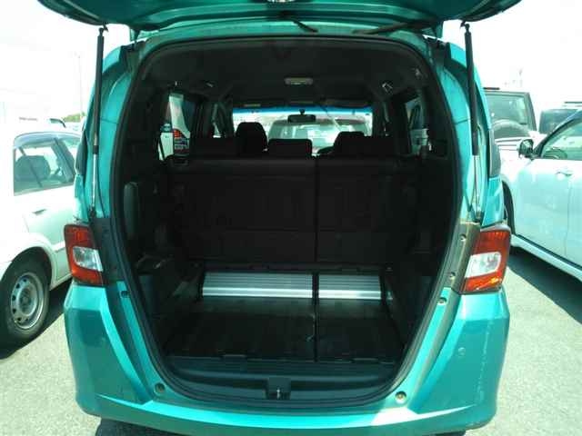 HONDA FREED 2012