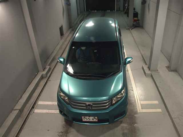 HONDA FREED 2012