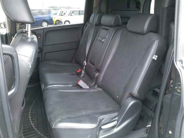 HONDA FREED 2011