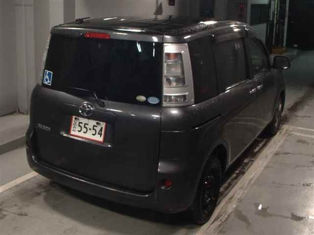 TOYOTA SIENTA 2011