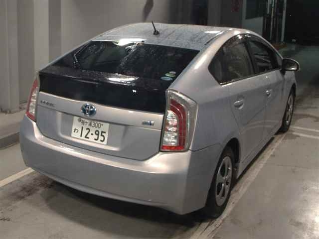 TOYOTA PRIUS 2015