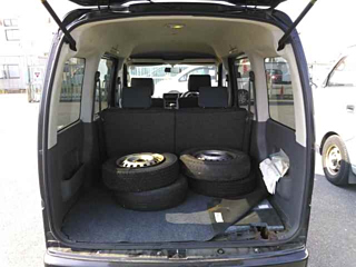 DAIHATSU HIJET VAN 2010