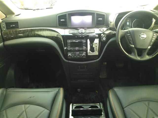 NISSAN ELGRAND 2019