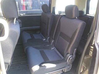 NISSAN SERENA 2010