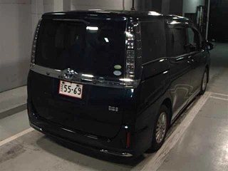 TOYOTA VOXY 2014