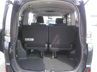 TOYOTA VOXY 2014