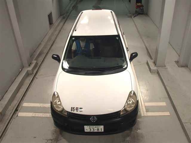 NISSAN AD 2011