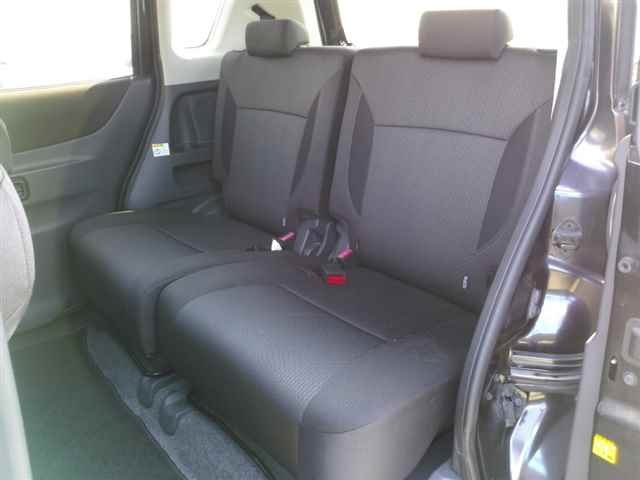SUZUKI SOLIO 2011