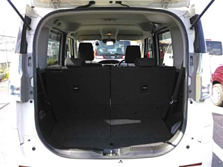 MITSUBISHI DELICA D2 2017
