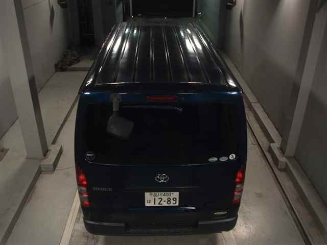 TOYOTA HIACE VAN 2013