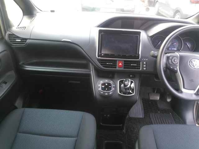 TOYOTA NOAH 2020