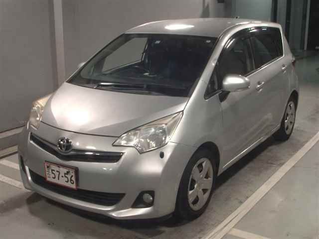 TOYOTA RACTIS 2011