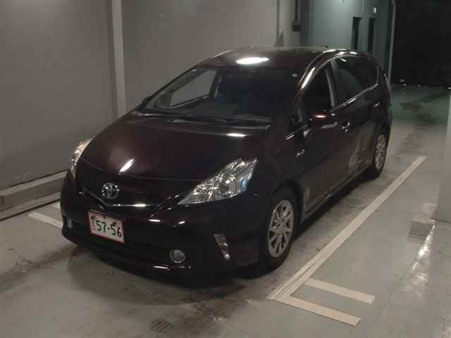 TOYOTA PRIUS ALPHA 2014