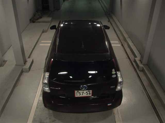 TOYOTA PRIUS ALPHA 2014