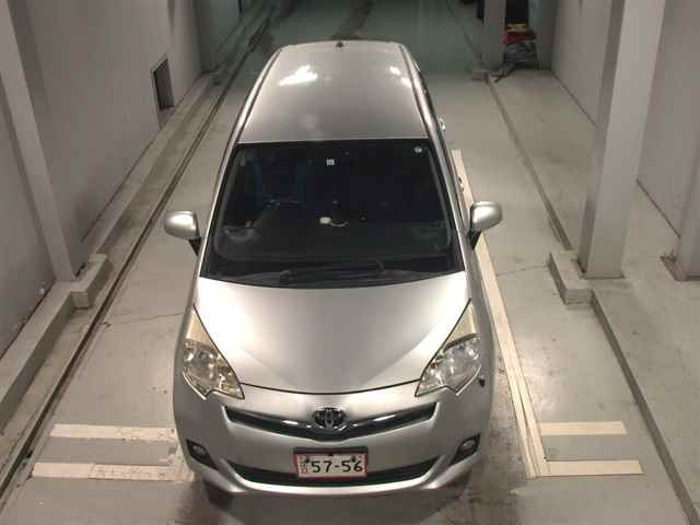 TOYOTA RACTIS 2011