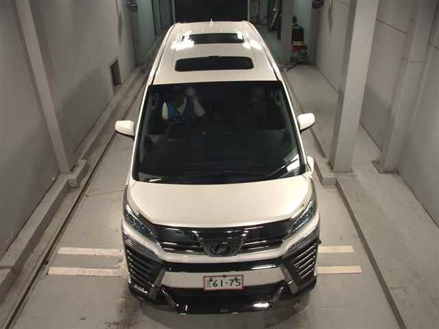 TOYOTA VELLFIRE 2019