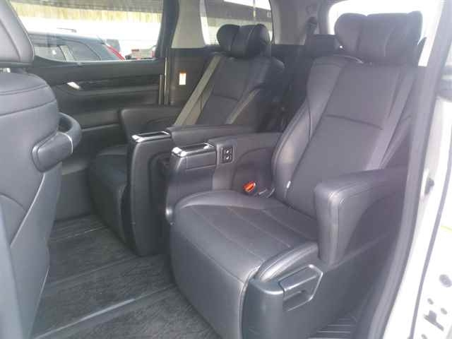 TOYOTA VELLFIRE 2019