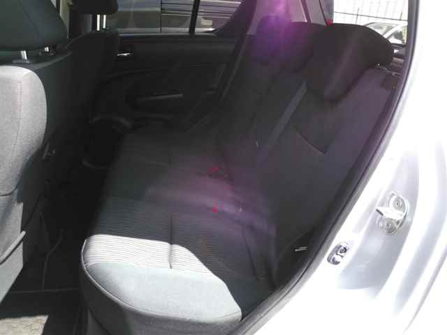SUZUKI SWIFT 2012