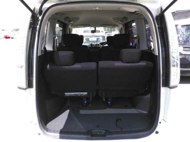 NISSAN SERENA 2012