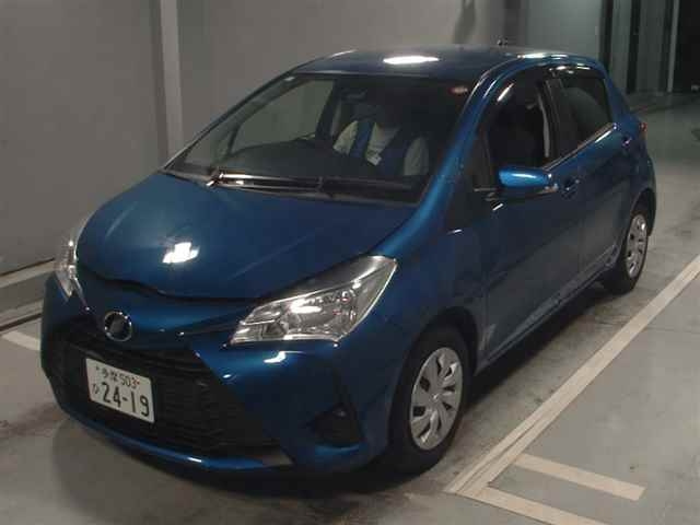 TOYOTA VITZ 2017