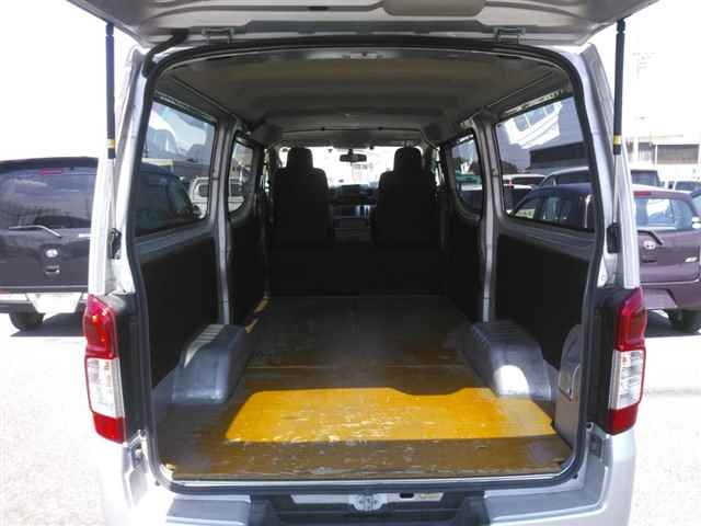 NISSAN CARAVAN VAN 2021