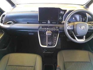 TOYOTA NOAH 2025
