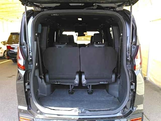 TOYOTA NOAH 2025