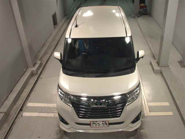TOYOTA ROOMY 2019
