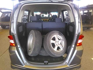 HONDA FREED 2009