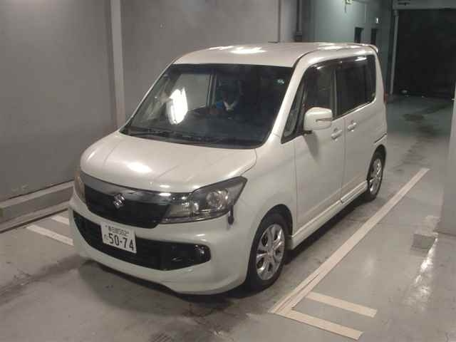 SUZUKI SOLIO 2013