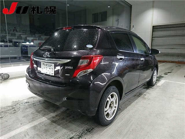 TOYOTA VITZ 2014