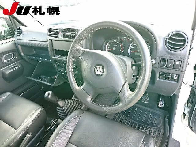 SUZUKI JIMNY 2012